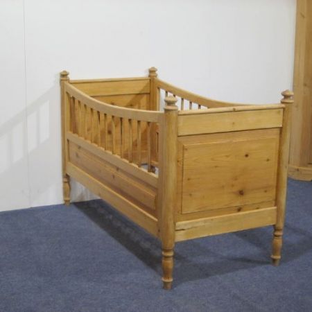 Schönes antikes Kinderbett Kiefer Weichholz 1920 