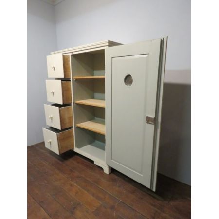 Antiker lackierter Kiefer Lagerschrank mit Schubladen 