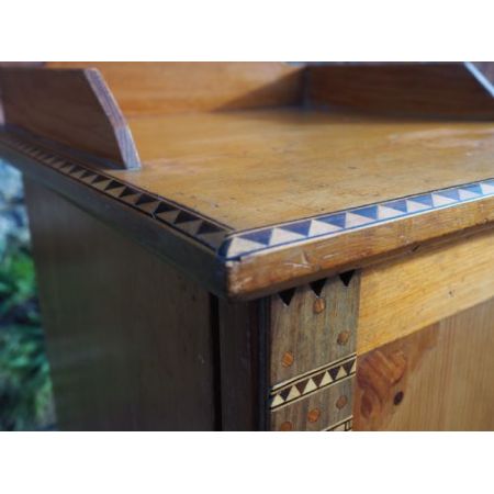 Wunderschöner Kiefer  Kommode  mit Intarsien