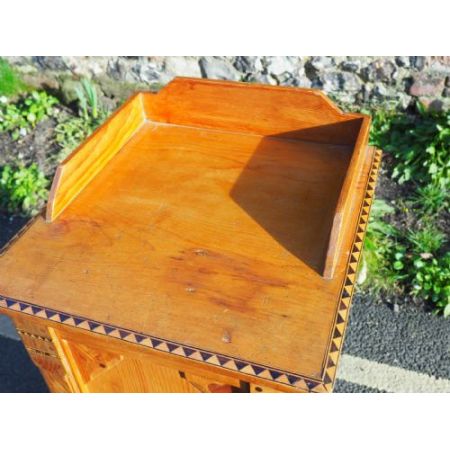 Wunderschöner Kiefer  Kommode  mit Intarsien