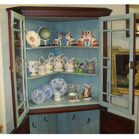 Schöner antiker   Kiefer Eck Schrank  aus england 1830