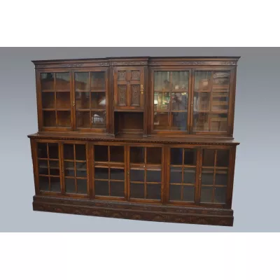 Großer Bücherschrank mit zehn Türenlarge aus geschnitzem Eichenholz, Edwardian 1890