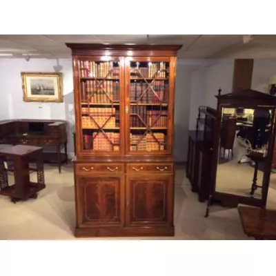 Feiner Bücherschrank aus Mahagoni mit Intasien, Edwardian 1900-1910