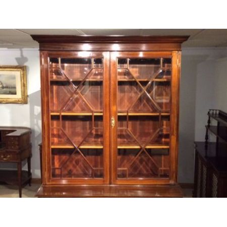 Feiner Bücherschrank aus Mahagoni mit Intasien, Edwardian 1900-1910