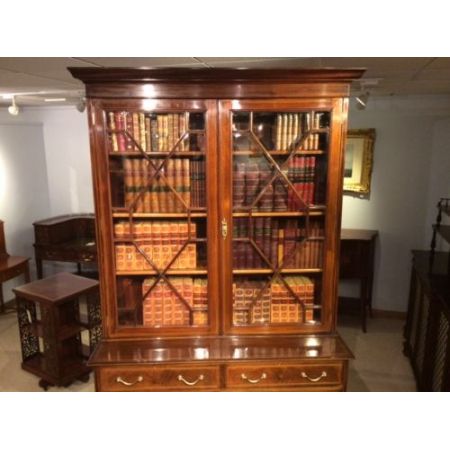 Feiner Bücherschrank aus Mahagoni mit Intasien, Edwardian 1900-1910