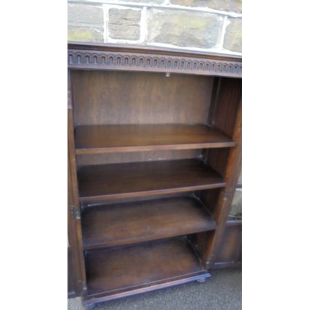 Ein Paar schöner verglaster Bücherschränke auch Eiche, zweitürig, 1920