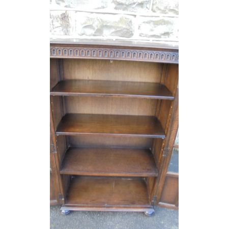 Ein Paar schöner verglaster Bücherschränke auch Eiche, zweitürig, 1920