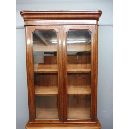 Massives, viktorianisches Bücherregal mit abgerundeten Ecken aus dem 19JH