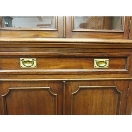 Massives, viktorianisches Bücherregal mit abgerundeten Ecken aus dem 19JH