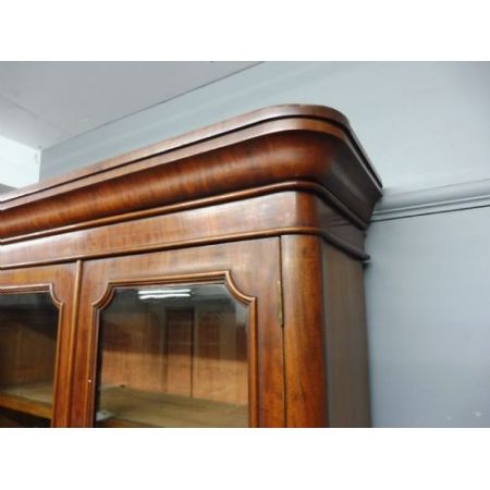 Massives, viktorianisches Bücherregal mit abgerundeten Ecken aus dem 19JH