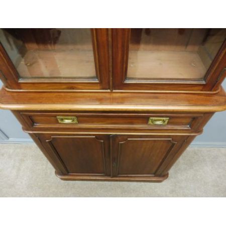 Massives, viktorianisches Bücherregal mit abgerundeten Ecken aus dem 19JH