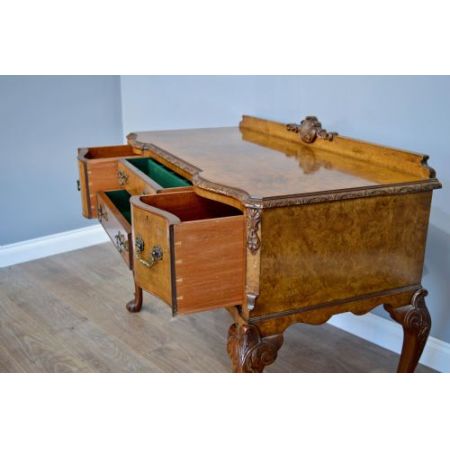 Nussbaum Queen Anne Stil  sideboard ca 1920 Massivholz