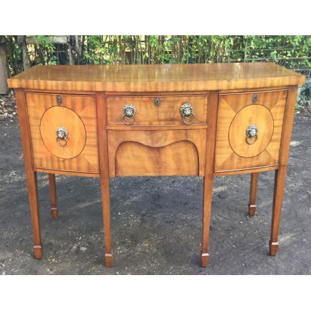 Abgerundetes, Mahagoni Sideboard im georgischen Stil