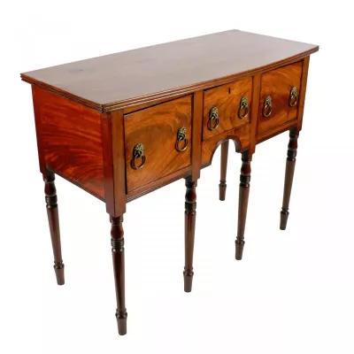 Massives Mahagoni Sideboard mit gebogener Front von ca 1810