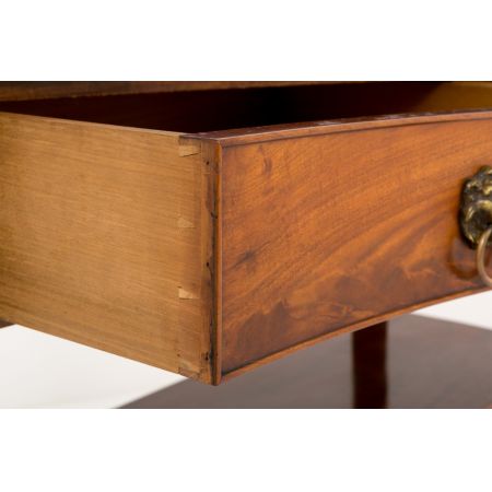 Mahagoni Serpentinen Beistelltisch Edwardian 1890