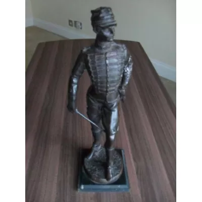 Cast Bronze of Prussian Officer on Plinth Base   Bronzegussfigur eines preußischen Offiziers von ca. 1930