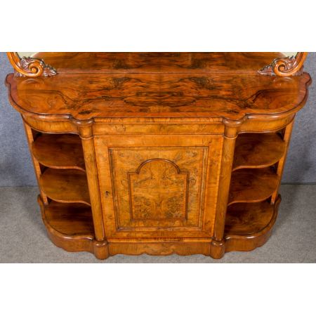 Viktorianisches Sideboard mit Spiegel aus Nussbaum