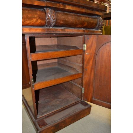 Massives Mahagoni Sideboard aus dem 19 JH