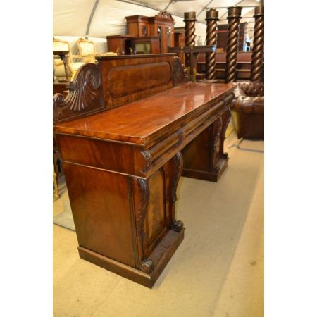 Massives Mahagoni Sideboard aus dem 19 JH