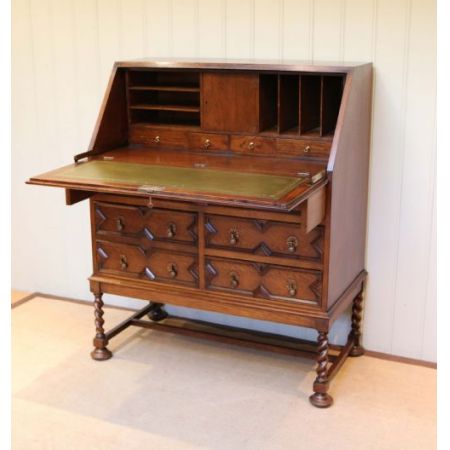 Massiver Eichen Sekretär von 1920 Jacobian style 