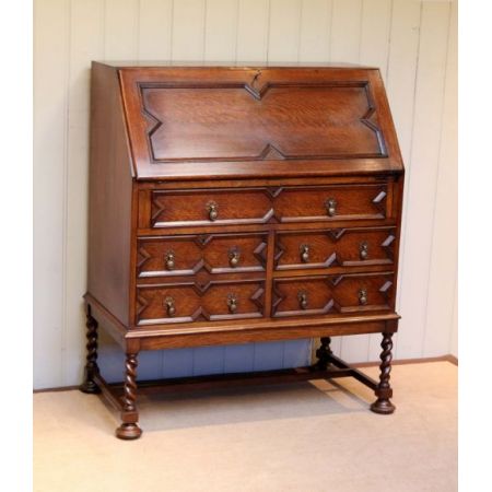 Massiver Eichen Sekretär von 1920 Jacobian style 