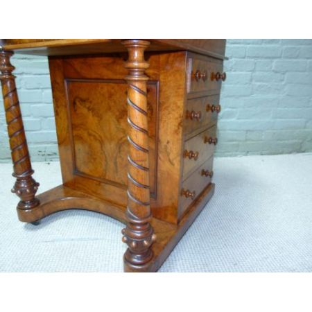 Massiver viktorianischer Nussbaum Davenport, wunderbar erhalten, ca. 1860 original