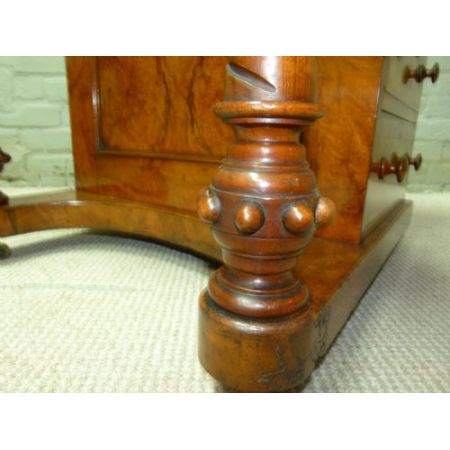 Massiver viktorianischer Nussbaum Davenport, wunderbar erhalten, ca. 1860 original