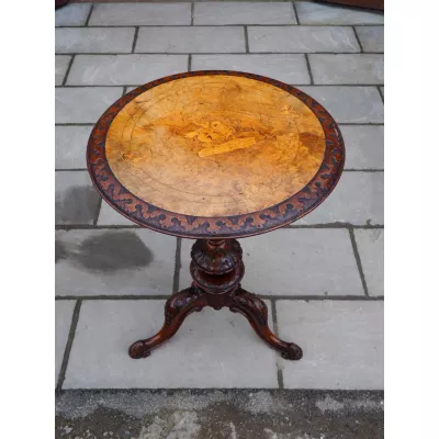 Viktorianischer Tisch aus Nussbaumholz, original von ca. 1860