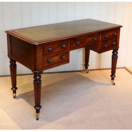 Schreibtisch aus Mahagoni mit Leder Victorian 1860