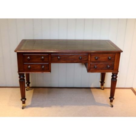 Schreibtisch aus Mahagoni mit Leder Victorian 1860