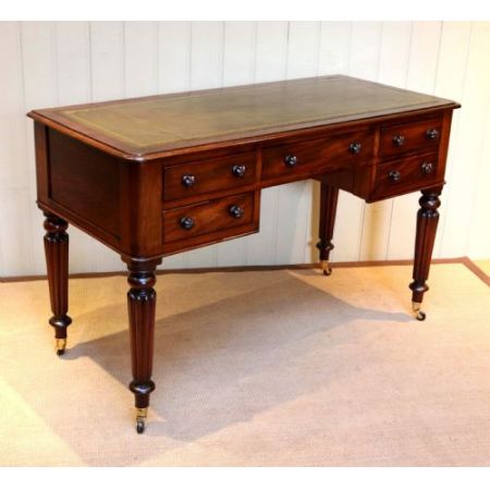 Schreibtisch aus Mahagoni mit Leder Victorian 1860