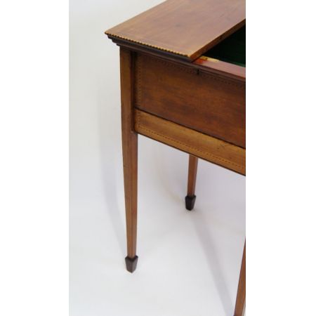 Schöner Mahagonitisch zum nähen oder arbeiten, original edwardianisch