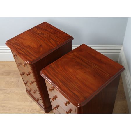 Antikes Paar englischer viktorianischer Mahagoni Nachtische (ca. 1860) Orginal Massivholz