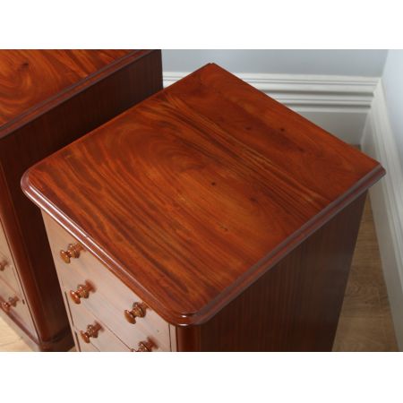 Antikes Paar englischer viktorianischer Mahagoni Nachtische (ca. 1860) Orginal Massivholz