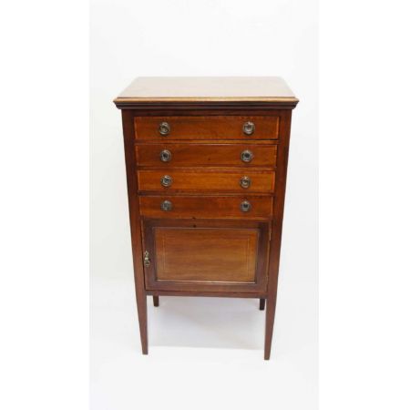Gut erhaltener original edwardianischer Mahagoni Schrank