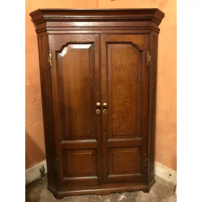 Zweitüriger antiker Eichenschrank aus der Zeit George II (1727-1760)