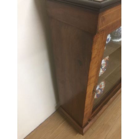 Antike Nussbaum  Rosewood Palisander  Vitrine 19. Jh mit Intarsien