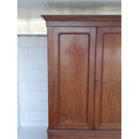 Schöner original viktorianischer Massivholz Mahagoni Kleiderschrank