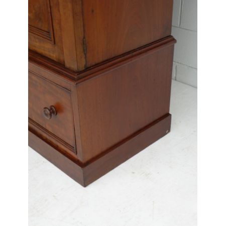 Schöner original viktorianischer Massivholz Mahagoni Kleiderschrank