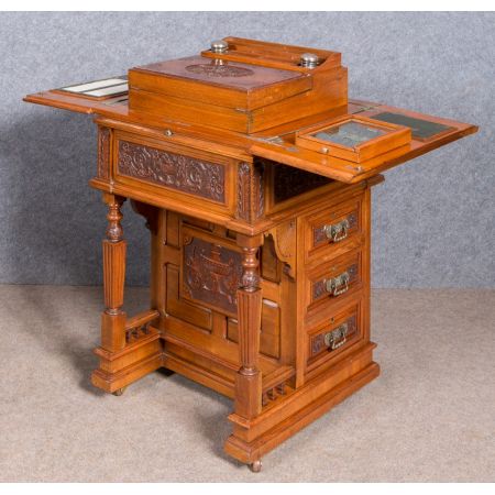 Beeindruckender viktorianischer Nussbaum Davenport Schreibtisch Original