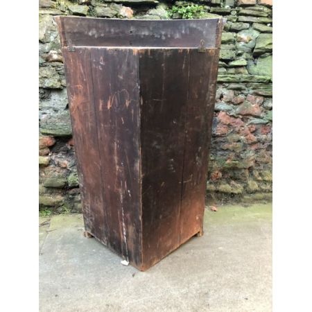 Attraktiver georgianischer Mahagoni Eckschrank Sideboard mit Intarsien