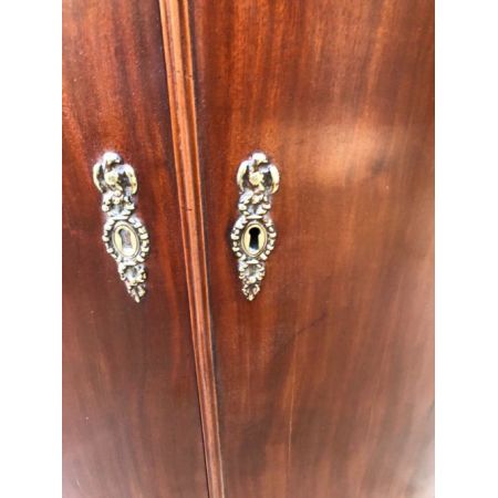 Attraktiver georgianischer Mahagoni Eckschrank Sideboard mit Intarsien