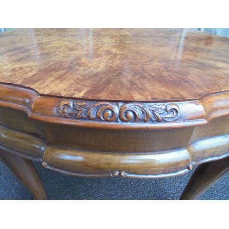 Antiker Nussbaum Couchtisch Original 1920