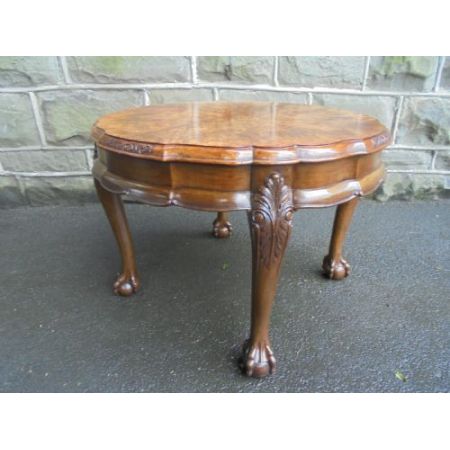 Antiker Nussbaum Couchtisch Original 1920