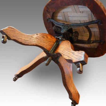 Edwardian drehbarer Schreibtischstuhl aus Eiche und Ledersitz