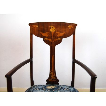 Jugendstil-Ellbogenstuhl mit stilisierter Calla-Lilie eingelegt aus Mahagoni und Palisander