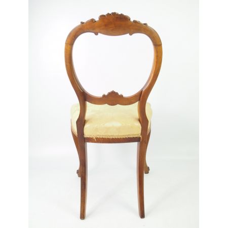 Zwei viktorianischen Stühle aus Nussbaum  aus dem 19 JH