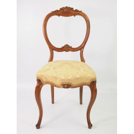 Zwei viktorianischen Stühle aus Nussbaum  aus dem 19 JH