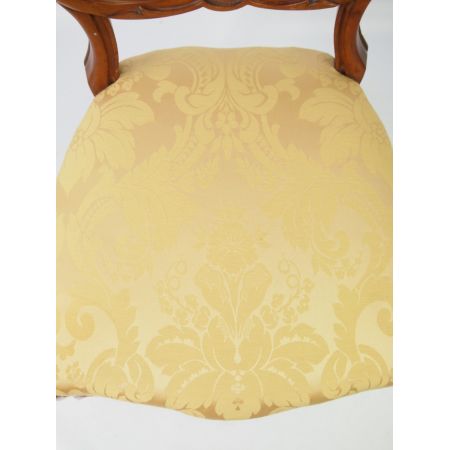 Zwei viktorianischen Stühle aus Nussbaum  aus dem 19 JH