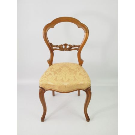 Zwei viktorianischen Stühle aus Nussbaum  aus dem 19 JH